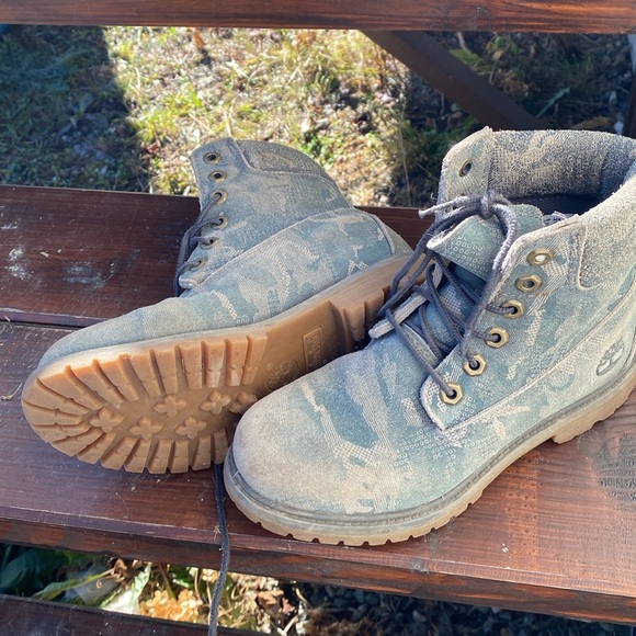 Timberland Boots 🤍 Rarely Worn from FOOTLOCKER - Picture 8 of 10